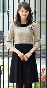 61680 en joie(アンジョア) 優しい雰囲気のネックラインで大人可愛い七分袖ワンピース ツイード×無地 93-61680