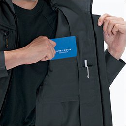 左 内ポケット