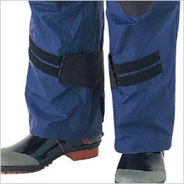 独自の大型タブで裾を大胆に絞れ活動性抜群!