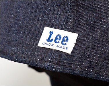 後ろ中央にLeeのブランドネーム付き