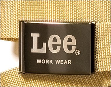 Leeのロゴが印字されたオシャレなバックル