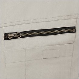 左胸 ファスナー付きポケット