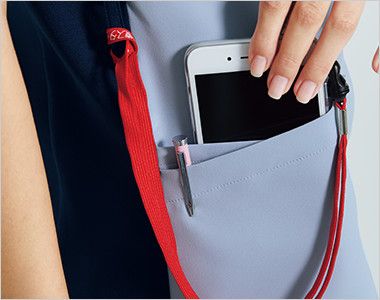 HI705 ワコール レディススクラブ(女性用) 便利なループと小分けポケット